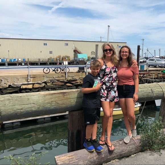 Meet your Posher, Laura - Picture 15 of 16